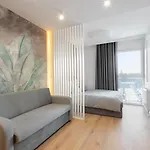 Apartamenty Centrum Wigury Parking Dostep Na Kod Blisko Galeria Lodzka, Piotrkowska, Jednorozec