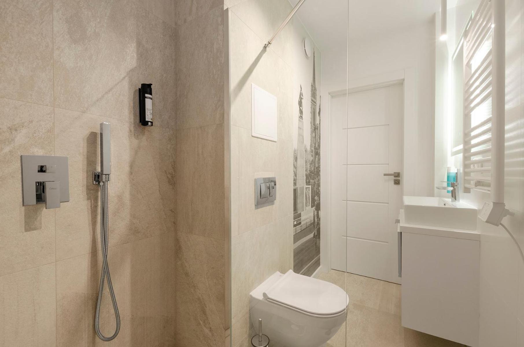 Apartament Centrum Wigury Parking Dostep Na Kod Blisko Galeria Lodzka, Piotrkowska, Jednorozec *